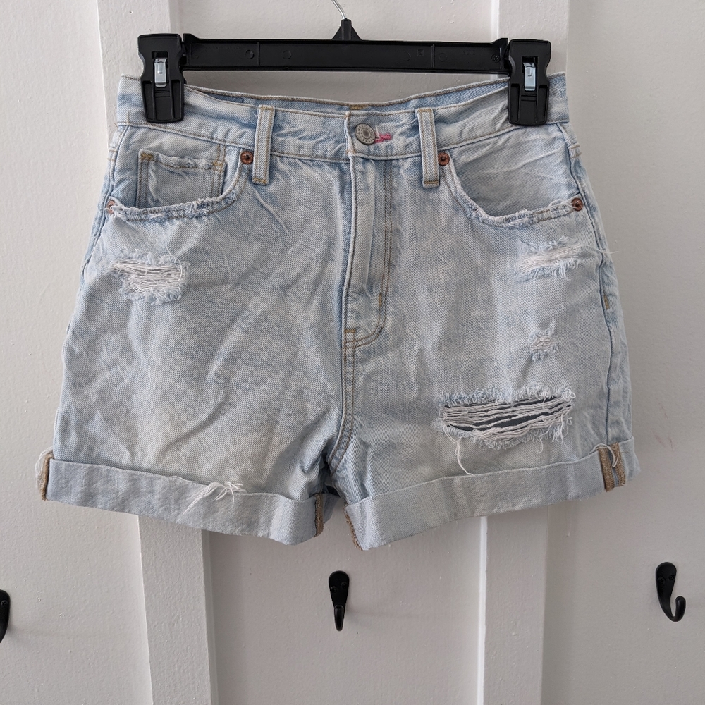 American Eagle mom short